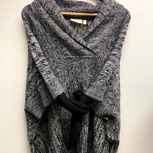 RD Style Medium Sweater Cape/Poncho
